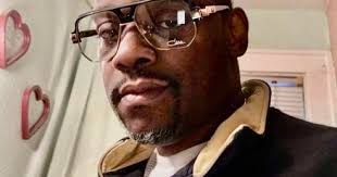 In the Pocket: Clark succeeds with two-handed approach