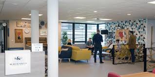 Découvrez tous nos bureaux mis en vente par des antiquaires professionnels. Bureaux Co Va Construire 4500 M2 Dedies Au Coworking