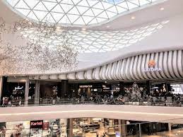 Marile branduri din lumea modei isi prezinta in acest weekend colectia 2013 de design interior la bucuresti. Data Blog Metadescription Shopping Mall Interior Shopping Mall Design Mall Design