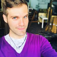 Who needs ghosts and ghouls when you have walkers… Happy Halloween from TWD.