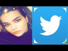 شاركت الناشطة السعودية رهف القنون متابعيها على منصة تطبيق instagram، بـ صور جديدة، وثقت من خلالها استمتاعها بأجواء الصيف من خلال الاستجمام على الشاطئ، حيث بدت وهي تداعب مياه البحر بقدميها، وهي مرتدية مايوه بكيني. ØªÙˆÙŠØªØ± Ø³ÙƒØ³ Ø±Ù‡Ù Ø§Ù„Ù‚Ù†ÙˆÙ†
