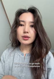 Why Dose My Headset Sound Like Its Underwater