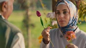 Kuzey güney dizisindeki cemre karakteriyle ünlenmiştir. Oyku Karayel Kimdir Kac Yasinda Magazin