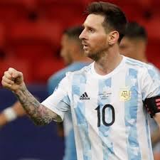 Messi firmó al lado del tatuaje: Cfcppsjbv75zdm