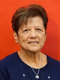 Rosalie Robles's Instagram, Twitter & Facebook