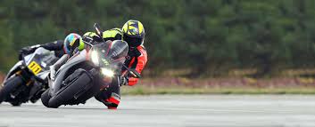 Im gegensatz zu einem firmenprofil, welches ausschließlich beschreibende informationen enthält, erhalten sie mit einer. Driving Center Gross Dolln Fahrtraining Im Norden Berlins