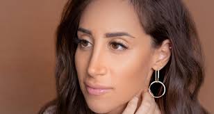 Danielle Jonas Dishes On Being In Jonas Brothers' Music Videos & Her Latest  Jewelry Collection