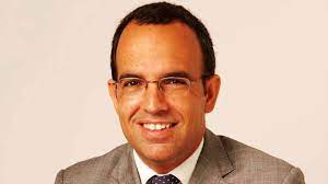 Concluiu o doutoramento em ciências sociais e políticas no instituto universitário europeu, em florença, em 2009, com uma tese sobre a europeização das políticas sociais. 25 Abril Rio Diz Que Escolha De Pedro Adao E Silva Foi Compensacao Por Apoio Ao Ps Renascenca