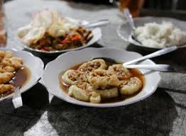 Kemang food festival menjadi tempat makan enak di jakarta yang tidak boleh anda lewatkan cafe indomie abang adek menjadi salah satu tempat makan murah di jakarta yang tidak boleh kamu sajian berupa mie rebus dan mie goreng di indomie abang adek sangat diminati oleh pengunjung. 41 Tempat Makan Enak Di Jakarta Yang Wajib Kamu Cobain