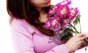 .de adoptare, prin care concediul de sarcina si lauzie este majorat de la 126 la 168 de zile, perioada in care asiguratele beneficiaza si de indemnizatie de noul proiect prevede ca acest concediu sa fie acordat in cuantum de 63 de zile inainte de nastere, iar concediul pentru lauzie pe o perioada de 105. Concediul De Maternitate Pre Si Post Natal Clubul Bebelusilor