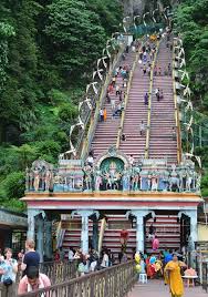 Batu caves, kuala lumpur overview. Batu Caves Kuala Lumpur Backpacking Malaysia