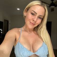 Brooke Pickens's Instagram, Twitter & Facebook