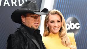 Jason aldean has not been previously engaged. Jason Aldean Wife Brittany S Getaway Home Is A Tropical Paradise Photos Iheartradio