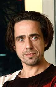 Ramon Oller posa a ballar vuit dones i sis homes a 'Bernarda Alba Bendita' 