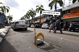 This is a move by the malaysian government to get traffic offenders to pay their summons and reduce the backlog before the government starts blacklisting traffic offenders from 28 feb those issued summons for serious accidents will also not be eligible. What Should You Do If You See A Blocked Parking Lot After 6 30pm We Ask A Mbpj Officer News Rojak Daily