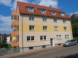 Das wichtigste kriterium, um anspruch auf eine wohnung mit wohnberechtigungsschein zu erhalten, ist ein geringes einkommen. 3 Zimmer Wohnung Zu Vermieten Langenburger Str 61 70435 Stuttgart Zuffenhausen Mapio Net