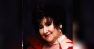 Riley Bell's Instagram, Twitter & Facebook