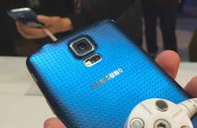 Apakah terbuat dari kaca dan berbentuk piring? Panel Belakang Galaxy S6 Akan Terbuat Dari Kaca Yang Mewah
