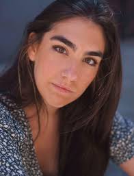 Paula Leon's Instagram, Twitter & Facebook