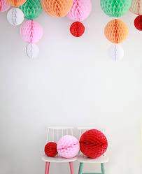 Riikka Kantinkoski Wed8 Jpg Jpeg Kuva 624 765 Kuvapistetta Pienennetty 75 Paper Balls Paper Pom Poms Honeycomb Paper