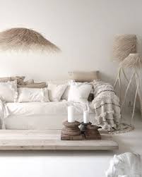 Some employees have devoted 30 plus years to not only this industry, but to this salon and location before beige+blanc was born. Epingle Par Martina Frassa Sur H O M E Deco Salon Blanc Decoration Salon Beige Decoration Salon Cocooning