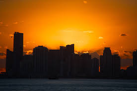 Trouvez les miami skyline sunset images et les photos d'actualités parfaites sur getty images. Miami Skyline At Sunset