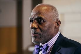 Before presidential honor, Alan Page honors Diane Sims Page's work