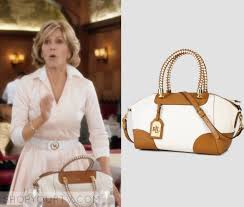 Grace And Frankie Fashion Clothes Style Wardrobe Worn On Tv In 2020 Grace Clothing Brown Leather Bag Jane Fonda