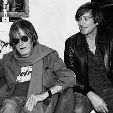 Jacques et Thomas Dutronc reprennent ensemble "Le Petit jardin"