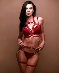 Amber_rickard - lenceria.pk