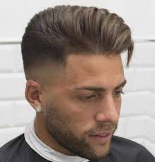 Après avoir écrit énormément des dizaines d'articles autour des styles de coiffures et de barbes, nous évoluons dorénavant en proposant des produits, accessoires et solutions de beauté. Haut De Haut De Fondu De Coupes De Cheveux Cheveux Masculins Coiffure Homme Coupe De Cheveux