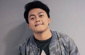 Lagi ramai konten prank ojol (ojek online) membuat resah driver ojol. Prank Batal Puasa Sampai Lecehkan Waria 5 Youtuber Yang Tuai Kontroversi Matamata Com