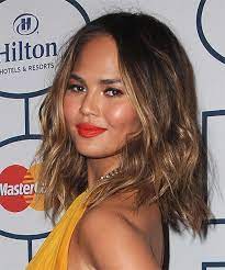 Christine Teigen Hairstyle Medium Wavy Casual Dark Brunette Chrissy Teigen Hair Hair Hair Styles