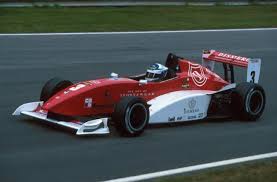 In 2001 zette hij zijn eerste stappen in de wereld van de formule 1. Kimi Raikkonen Formula 1