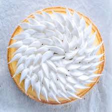 Ca Faisait Longtemps Elle Vous A Manque La Tarte Au Citron J Ai Retente Le Pochage Avec La Douille Du Tarte Au Citron Recette Tarte Citron Meringuee Pochage