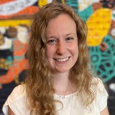 Holly Poore's Instagram, Twitter & Facebook