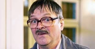 Alan Statham's Instagram, Twitter & Facebook