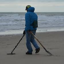 Kellyco employee carolyn harwick metal detects on the beach. Metal Detector Fortune Hunter Man People Sea Beach Winter Clothing Search Water Land Pxfuel