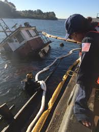 tugboat sinks in columbia river