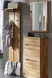 Massiver holzrahmen mit sandgestrahlter kranzblende. Mit Unserem Garderoben Programm Pasillo Aus Wertvollem Massivholz Begrussen Sie Ihre Gaste Ganz Naturlich Die Klassischen Die Dielenmobel Diele Dielenschrank