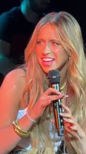 Kate Speaking German