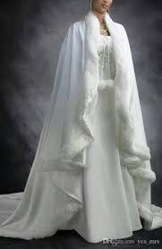 2018 Gunstige Vintage Braut Cape Elfenbein Weisse Hochzeit Mantel Kunstpelz Fur Winter Weihnachten Hochzeit Braut Wraps Braut Mantel Gericht Zug Umhange Hochzeit Mantel Braut Kap Und Vintage Braut