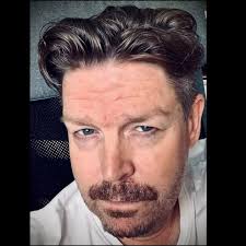 Today, I did a very unbritish thing. Woman joins the queue at the Post  Office, talking loudly