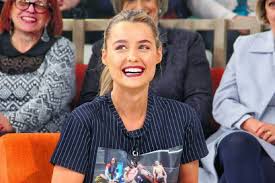 Maybe you would like to learn more about one of these? Sempre A Somar Kelly Bailey Ganha 16 Mil Euros No Danca Com As Estrelas