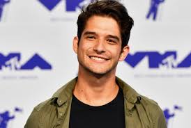 Młody mężczyzna barykaduje się w mieszkaniu próbując przetrwać epidemię tajemniczego wirusa. Tyler Posey To Star In Brut Force Hispanically Yours