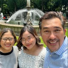 It's all worth it baby Issa @patriciaeliscupidez all those late night  submission of plates. Walang tulog kapag finals. Rumaraket kapa