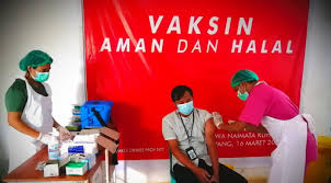 Vaksinasi gotong royong dengan sasaran pihak swasta direncanakan akan segera terlaksana mulai 9 mei 2021.sejumlah skema vaksinasi untuk pelaksanaan program. Dijadwalkan 17 Mei 2021 Vaksinasi Gotong Royong Gunakan Dua Jenis Vaksin