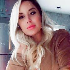 Kim Lamothe's Instagram, Twitter & Facebook