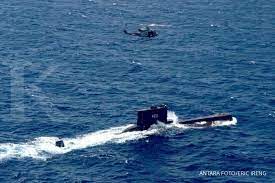 Akan tetapi, kri nanggala 402 malah hilang kontak dengan pusat komando tni angkatan laut. Kapal Singapura Dan Malaysia Bantu Cari Kapal Selam Kri Nanggala 402 Hilang Kontak Reverasite