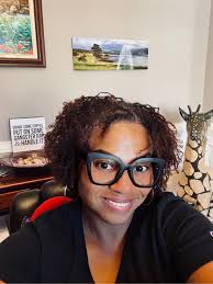 Recommendation for hairstylist at Twisted Scissors